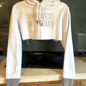 Crop sweatshirt
